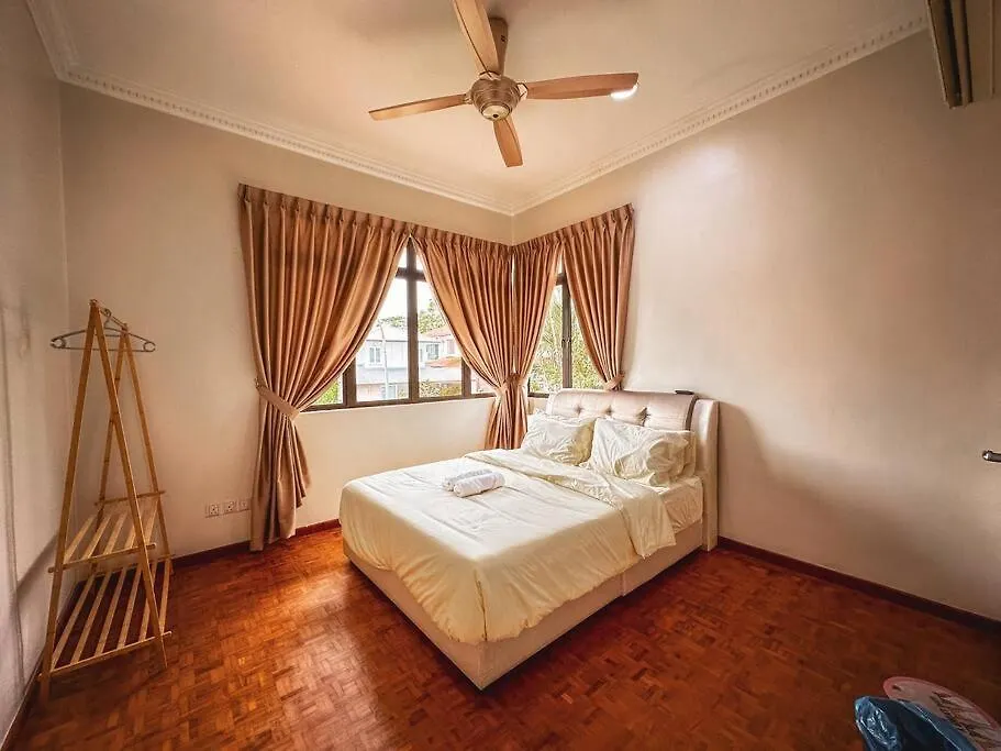 Jb Gatheringhouse Bungalow 5Bedroom 12Pax Johor Bahru Malaysia