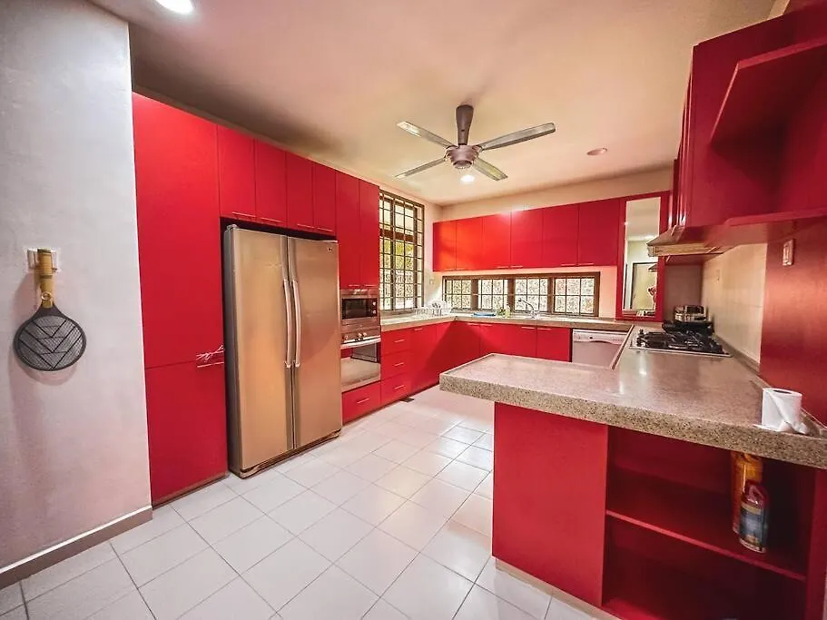 Holiday home Jb Gatheringhouse Bungalow 5Bedroom 12Pax Johor Bahru
