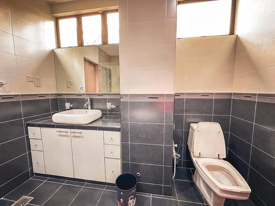 Jb Gatheringhouse Bungalow 5Bedroom 12Pax Johor Bahru Holiday home