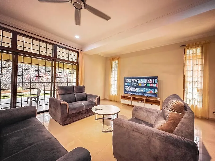 Jb Gatheringhouse Bungalow 5Bedroom 12Pax Johor Bahru